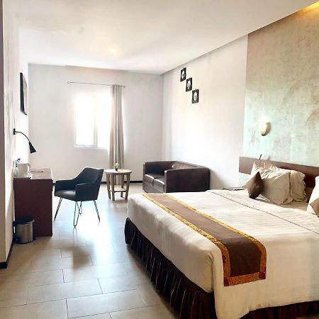 Xtra Hotel Bengkulu Exterior foto