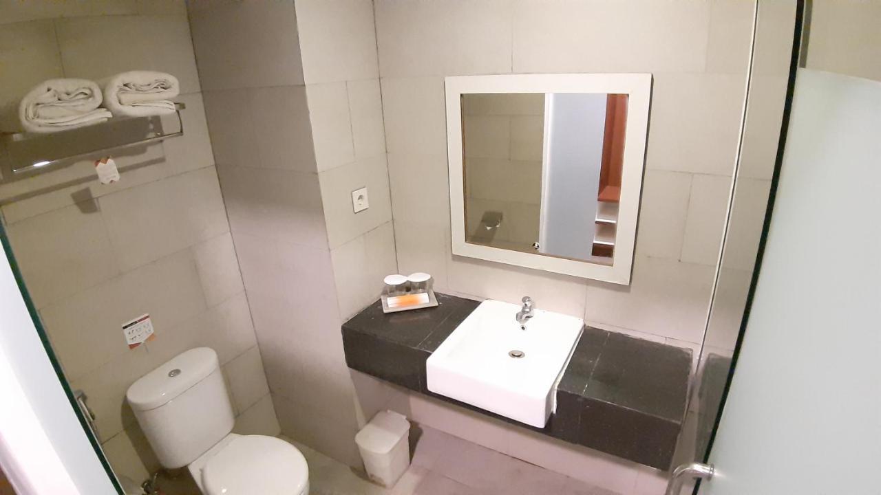 Xtra Hotel Bengkulu Exterior foto