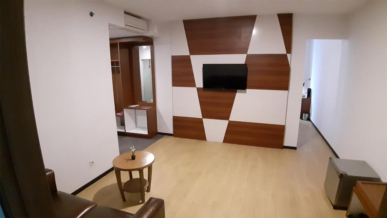 Xtra Hotel Bengkulu Exterior foto
