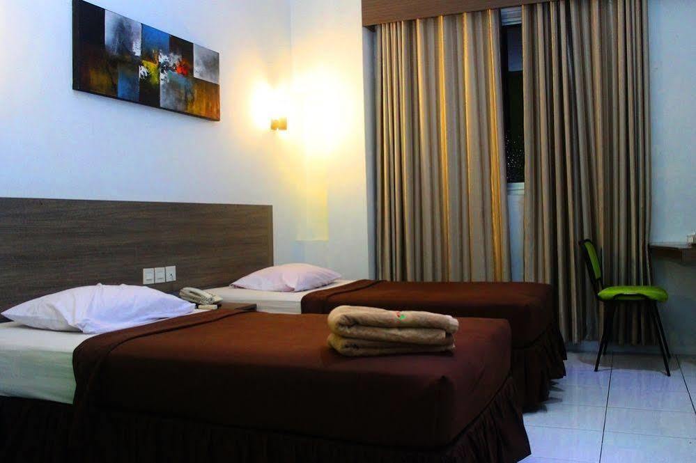 Xtra Hotel Bengkulu Exterior foto