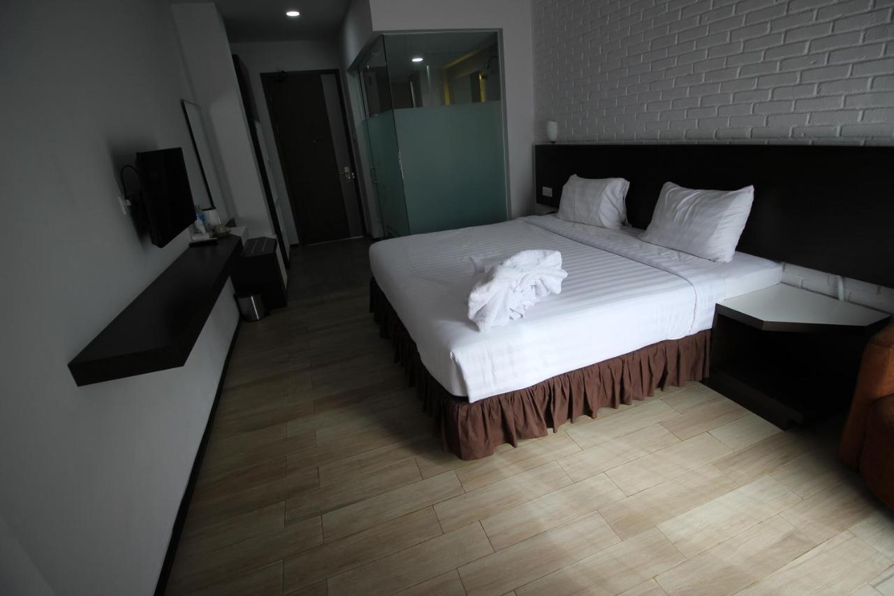 Xtra Hotel Bengkulu Exterior foto